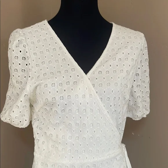 MNG women’s Off White Eyelet Wrap Dress size large - Picture 2 of 7